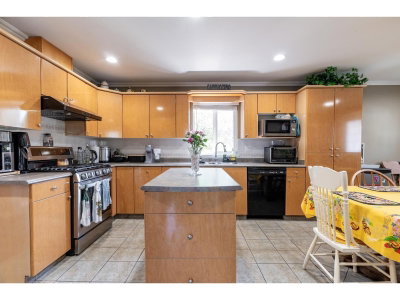 8925 157TH Street | Surrey British Columbia | Slide Image Twelve