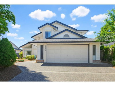 32328 SLOCAN Drive | Abbotsford British Columbia | Slide Image Two