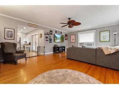46022 CLARKE Drive | Chilliwack British Columbia | Slide Image Ten