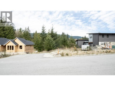 1221 CASTLE Road | Gibsons British Columbia | Slide Image Three