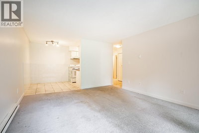 9857 MANCHESTER Drive | Burnaby British Columbia | Slide Image Fifteen