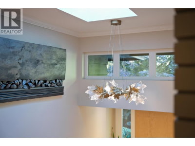 4613 CAULFEILD Drive | West Vancouver British Columbia | Slide Image Thirty-four