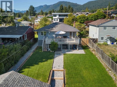 409 27TH Street | North Vancouver British Columbia | Slide Image Two