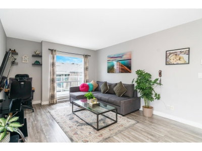 13771 72A Avenue | Surrey British Columbia | Slide Image Nine