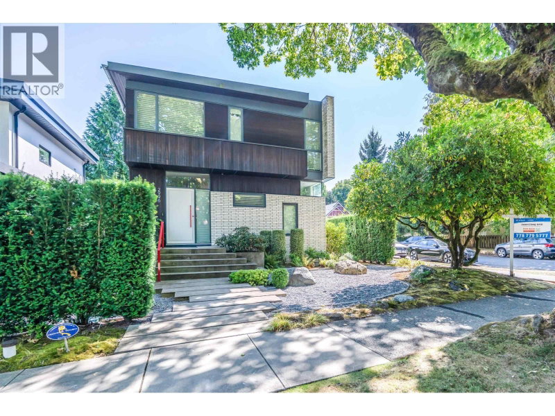 2996 11TH Avenue Vancouver British Columbia, V6K 2M3 - 5 Bedrooms Home For Sale