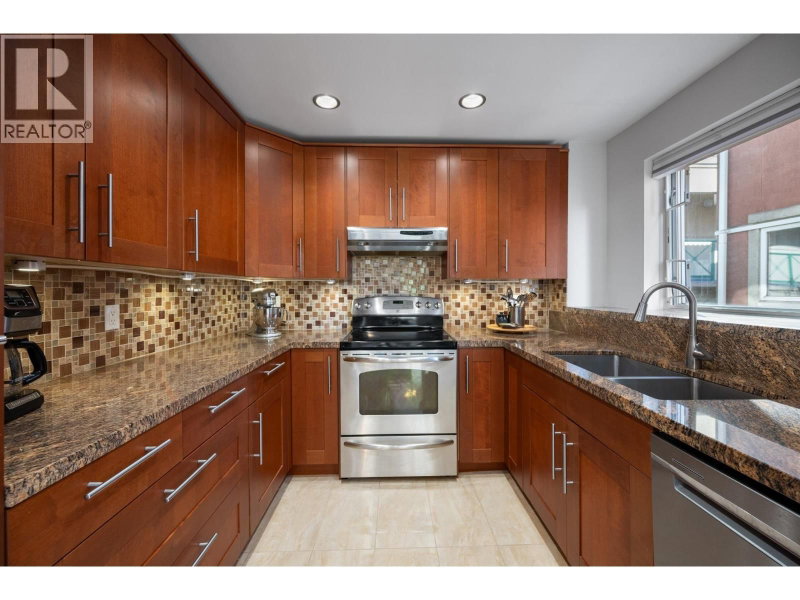12 LAGUNA Court New Westminster British Columbia, V3M 6W4 - 2 Bedrooms Condo For Sale