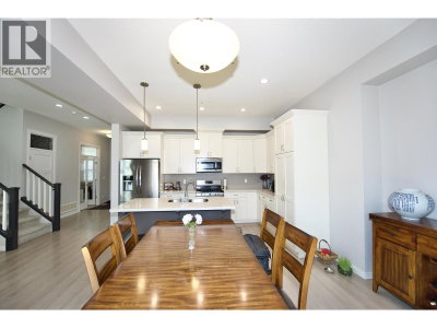 24442 113 Avenue | Maple Ridge British Columbia | Slide Image Thirteen