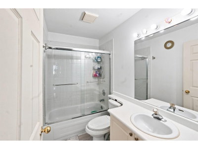8142 120A Street | Surrey British Columbia | Slide Image Nine