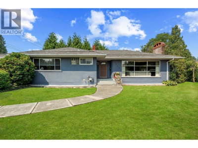 3455 HIGHLAND Boulevard | North Vancouver British Columbia | Slide Image One