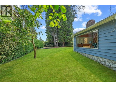 3455 HIGHLAND Boulevard | North Vancouver British Columbia | Slide Image Thirty-one