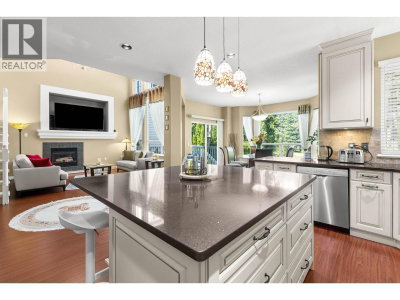 3285 CHARTWELL | Coquitlam British Columbia | Slide Image Thirteen
