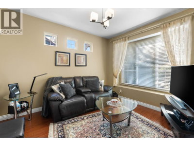 3285 CHARTWELL | Coquitlam British Columbia | Slide Image Fifteen