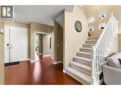 3285 CHARTWELL | Coquitlam British Columbia | Slide Image Eighteen