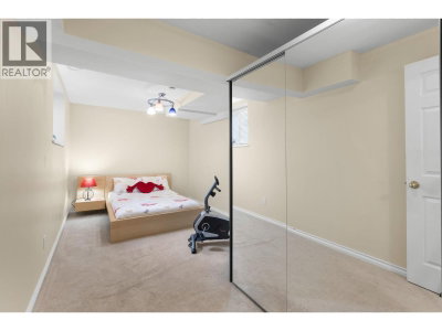 3285 CHARTWELL | Coquitlam British Columbia | Slide Image Thirty-three