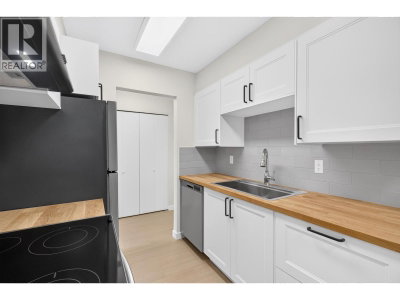 466 EIGHTH Avenue | New Westminster British Columbia | Slide Image Seventeen