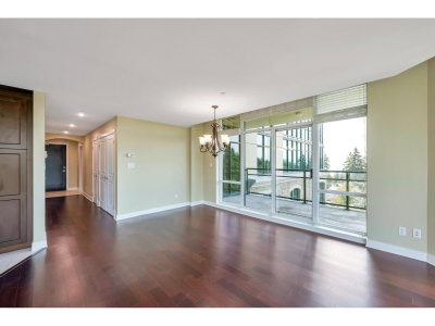 14824 NORTH BLUFF Road | White Rock British Columbia | Slide Image Ten