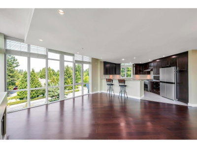 14824 NORTH BLUFF Road | White Rock British Columbia | Slide Image Twelve