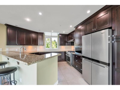 14824 NORTH BLUFF Road | White Rock British Columbia | Slide Image Fifteen