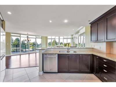 14824 NORTH BLUFF Road | White Rock British Columbia | Slide Image Sixteen