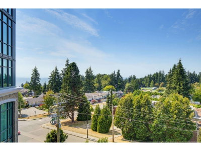 14824 NORTH BLUFF Road | White Rock British Columbia | Slide Image Thirty-two