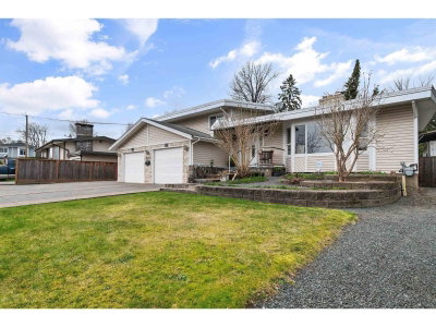 45715 BERKELEY Avenue | Chilliwack British Columbia | Slide Image Two