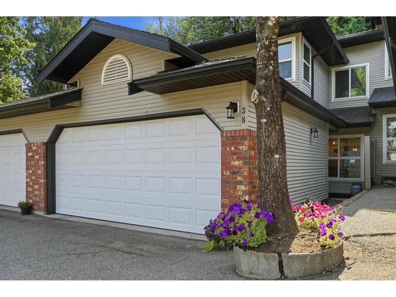36060 OLD YALE Road Abbotsford British Columbia, V3G 2E9 - 3 Bedrooms Condo For Sale