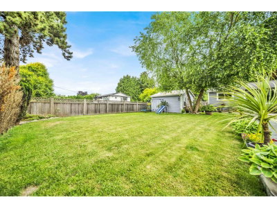 4174 BRADNER Road | Abbotsford British Columbia | Slide Image Four