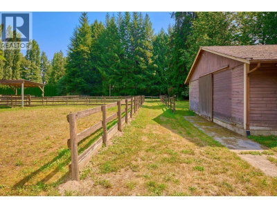 21810 132 Avenue | Maple Ridge British Columbia | Slide Image Thirty