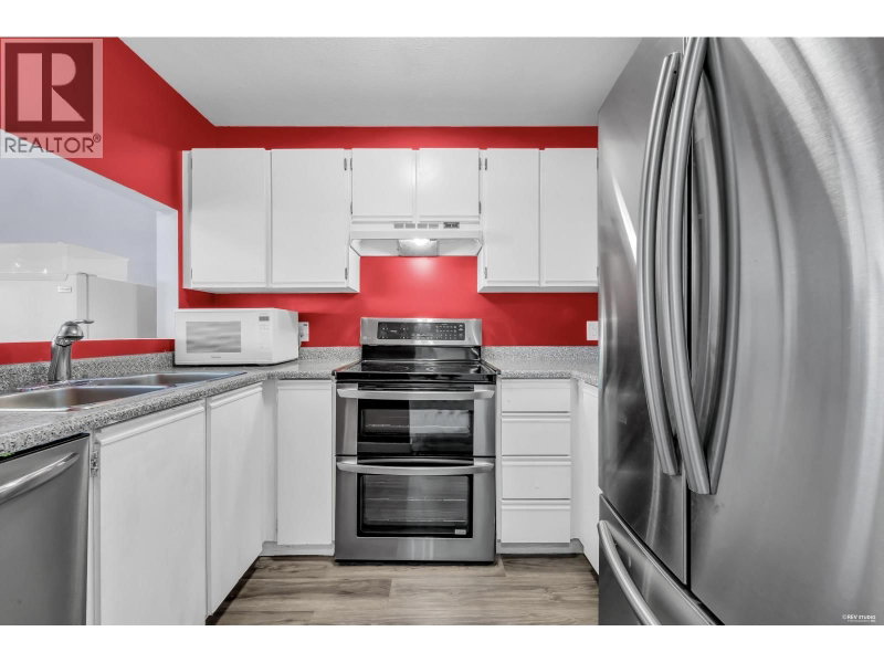 918 RODERICK Avenue Coquitlam British Columbia, V3K 1R1 - 1 Bedroom Condo For Sale