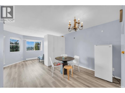 918 RODERICK Avenue | Coquitlam British Columbia | Slide Image Ten