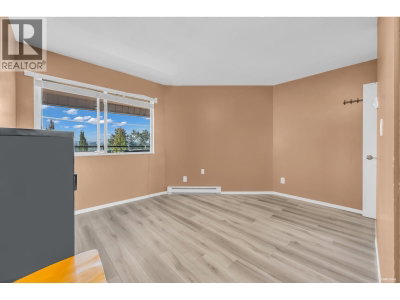 918 RODERICK Avenue | Coquitlam British Columbia | Slide Image Eighteen