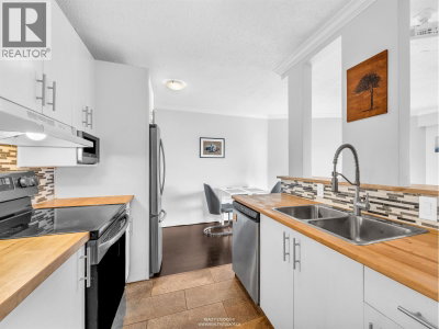 2222 CAMBRIDGE Street | Vancouver British Columbia | Slide Image Nine
