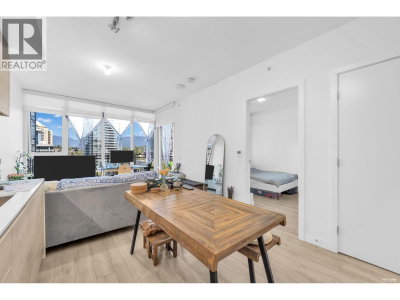 2085 SKYLINE Court | Burnaby British Columbia | Slide Image Twelve