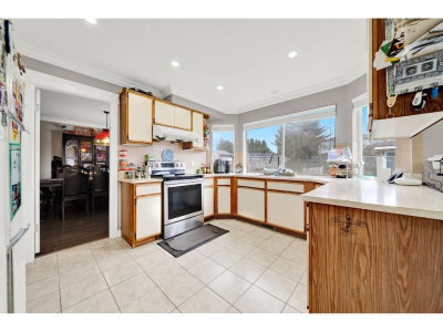 7478 123 Street | Surrey British Columbia | Slide Image Ten