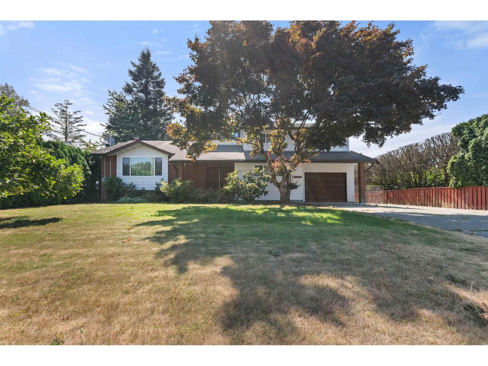46194 GREENWOOD Drive, Chilliwack, British Columbia V2R 4C8