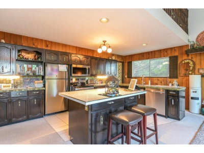 2704 ST. MORITZ Way | Abbotsford British Columbia | Slide Image Eleven