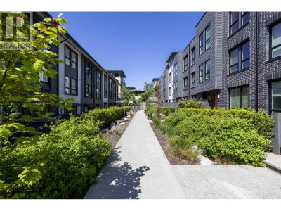 9278 SLOPES MEWS | Burnaby British Columbia | Slide Image Twenty-four