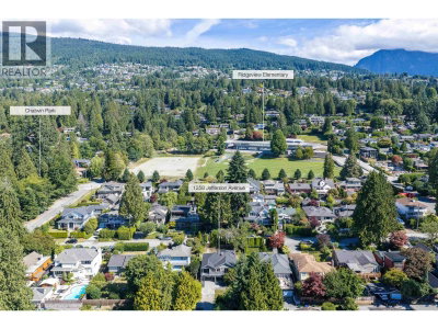 1258 JEFFERSON Avenue | West Vancouver British Columbia | Slide Image Five