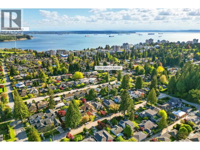 1258 JEFFERSON Avenue | West Vancouver British Columbia | Slide Image Six