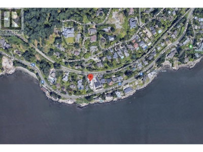 3699 SUNSET Lane | West Vancouver British Columbia | Slide Image Three