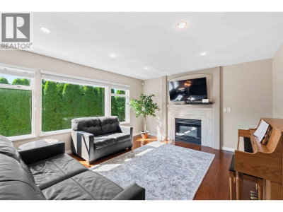 23500 109 Avenue | Maple Ridge British Columbia | Slide Image Thirteen