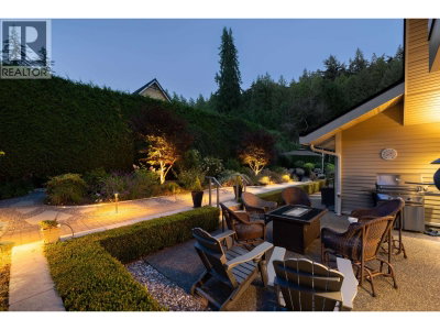 6955 ODLUM Court | West Vancouver British Columbia | Slide Image Thirty