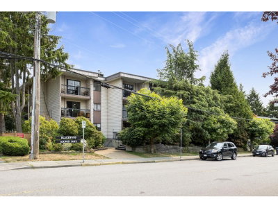 1442 BLACKWOOD Street | White Rock British Columbia | Slide Image Three