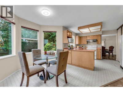 2986 DELAHAYE Drive | Coquitlam British Columbia | Slide Image Twelve