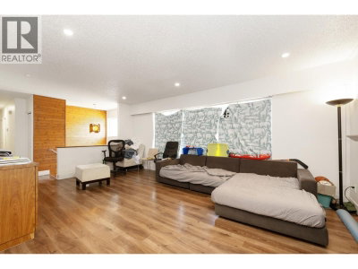 1189 BRISBANE Avenue | Coquitlam British Columbia | Slide Image Four