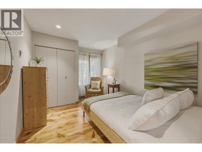 5 GARIBALDI Drive | Whistler British Columbia | Slide Image Ten