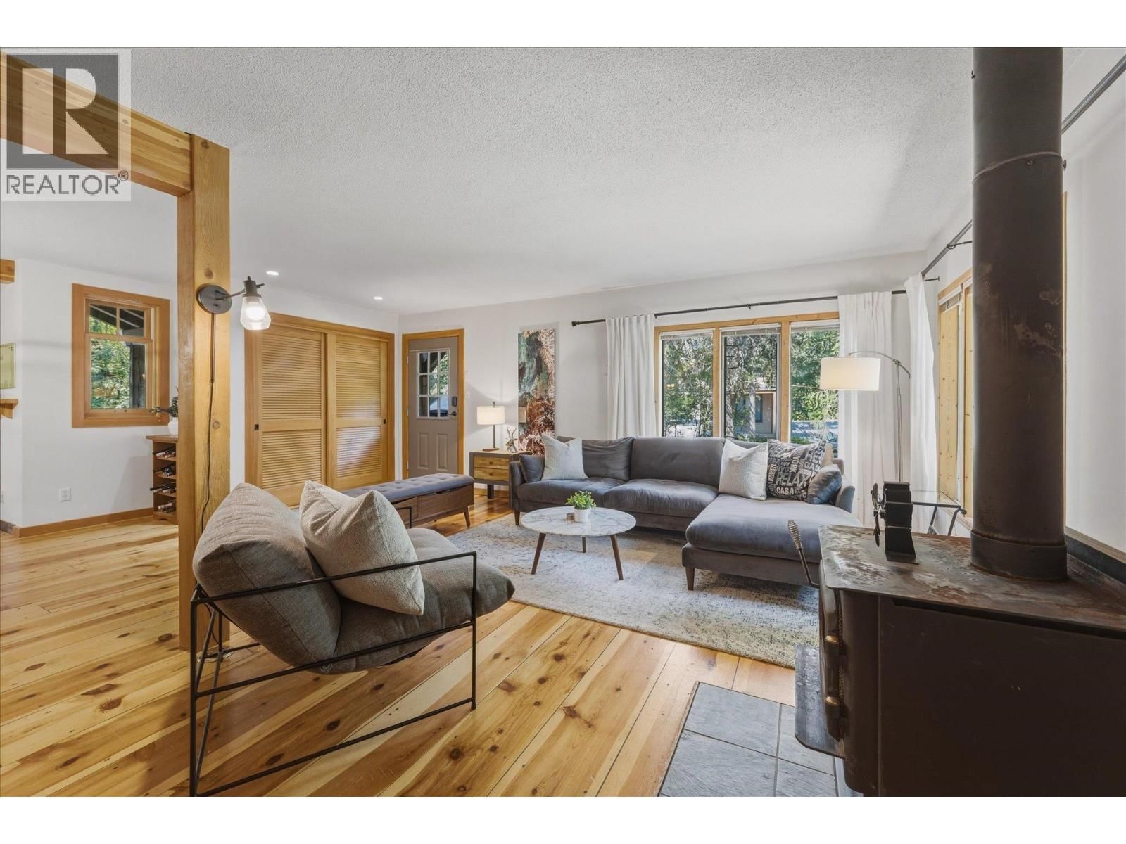 5 GARIBALDI Drive property photo