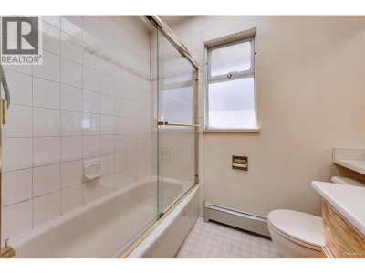 10208 RIVER Drive | Richmond British Columbia | Slide Image Twenty-four