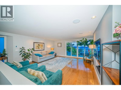 2214 FOLKSTONE Way | West Vancouver British Columbia | Slide Image Six