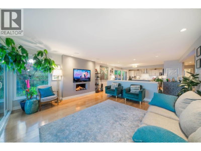 2214 FOLKSTONE Way | West Vancouver British Columbia | Slide Image Eight